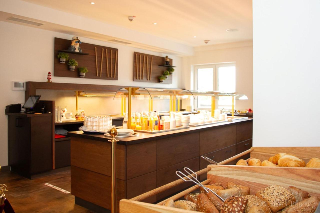 Ostseehotel Wustrow Wustrow  Ngoại thất bức ảnh